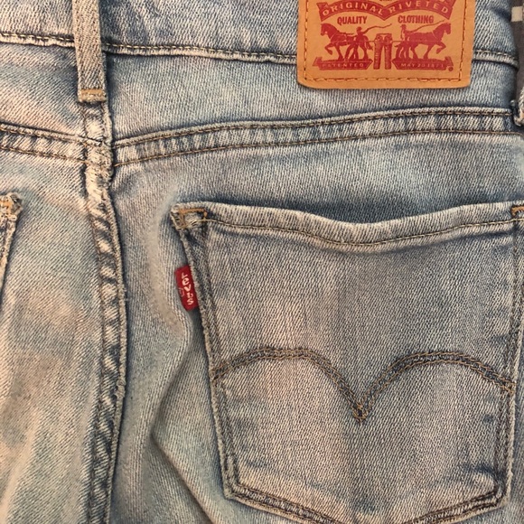 711 light wash Levis long - Picture 3 of 6